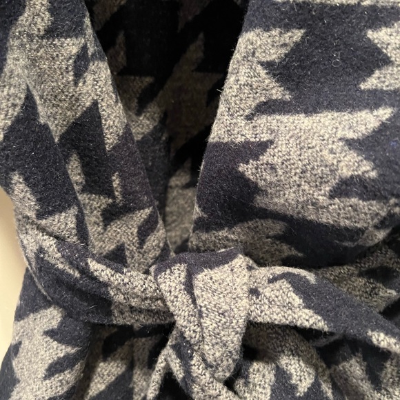 Cute Xxl exhilaration coat awesome price. - Picture 2 of 3